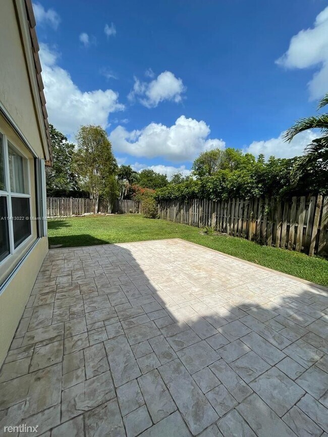 Building Photo - 3 br, 2 bath House - 1201 NW 170th Ave