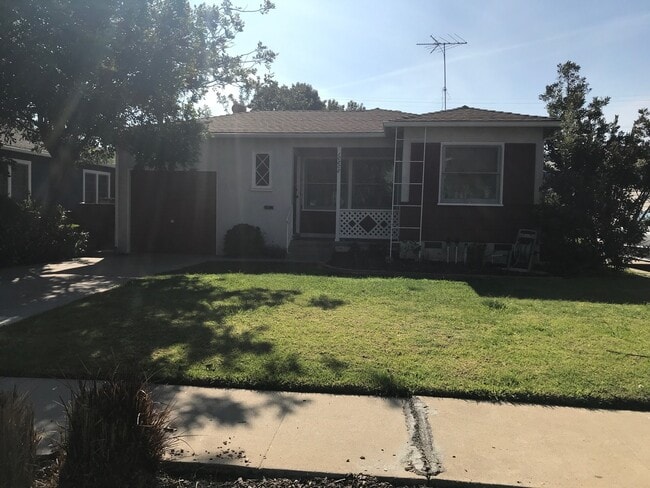 Building Photo - Prime Palms/Mar Vista are - 2+1