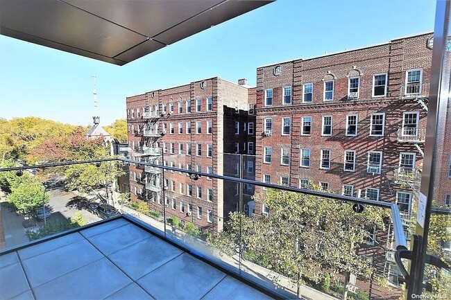 Building Photo - 41-26-41-44 44th St