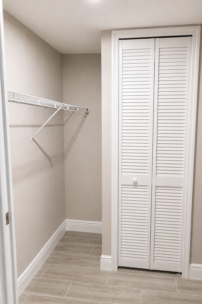 Building Photo - 16341 Dublin Cir