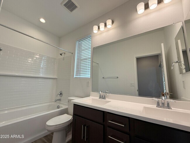 Building Photo - 10203 W Crittenden Ln