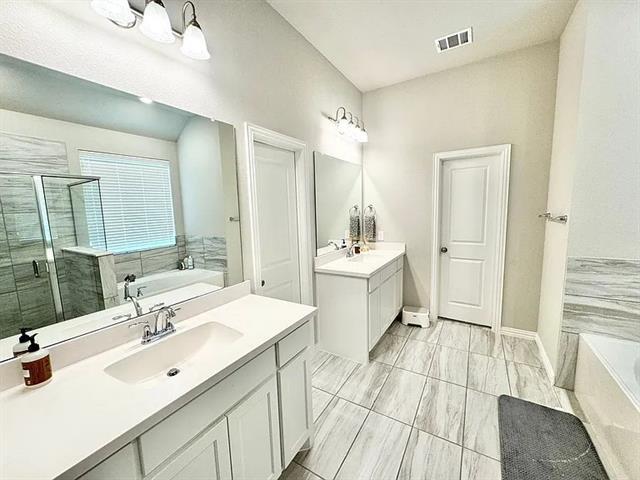 Building Photo - 809 Uplands Dr