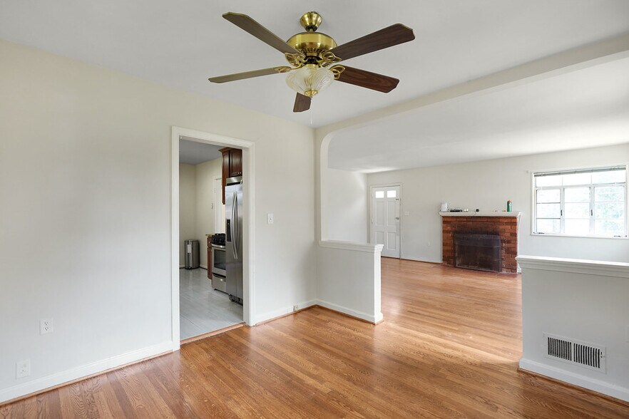 Building Photo - 5609 6th St S