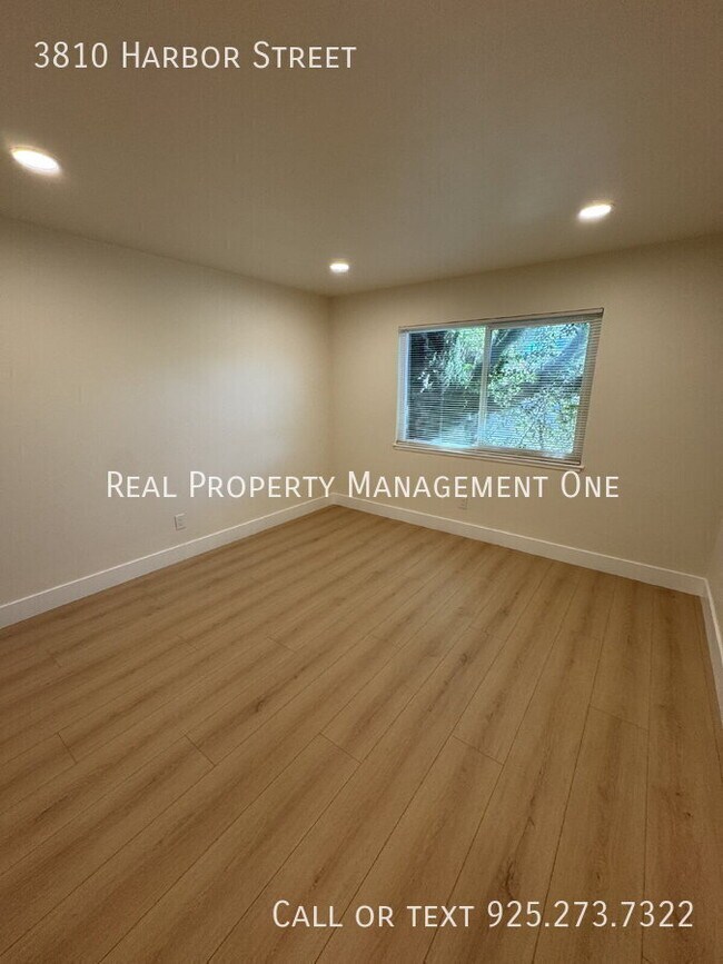 Building Photo - 3810 Harbor St