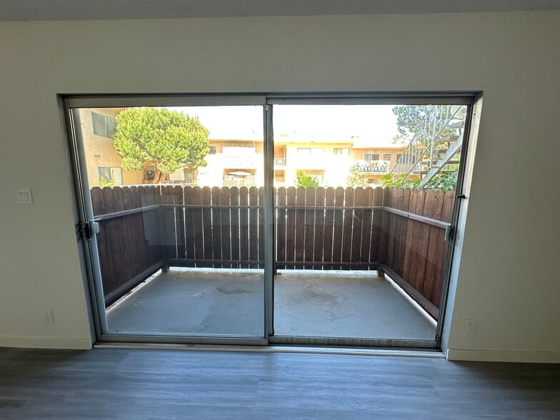 Apt 7 - 4785 Don Miguel Dr