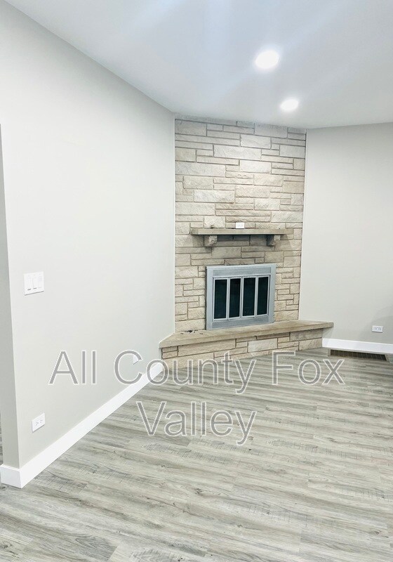 Building Photo - 552 Orange St