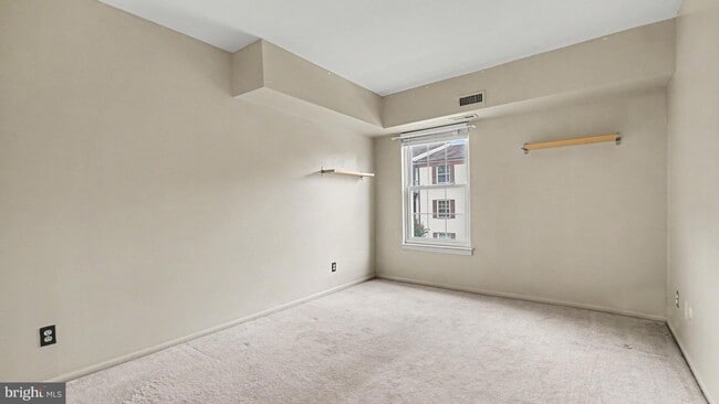 Building Photo - 349 Drummers Ln