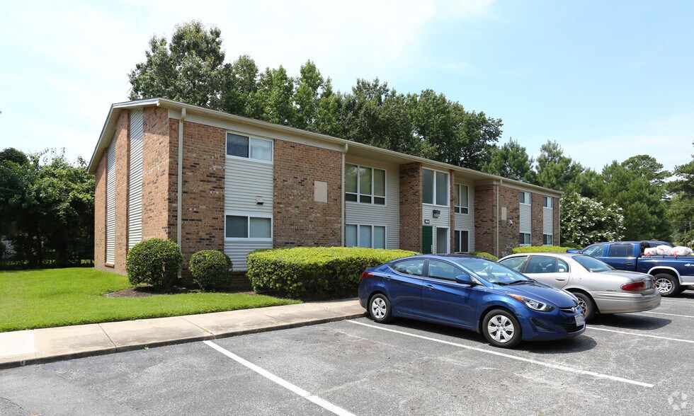 Manor View Apartments 940 Chumley Rd Portsmouth VA 23701 Apartment Finder