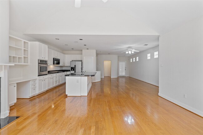 Building Photo - 9805 Marlink