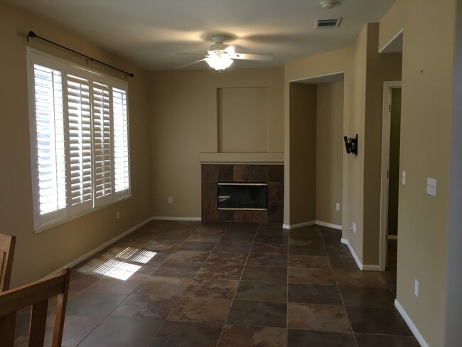 Building Photo - Nice home in Tracy, CA