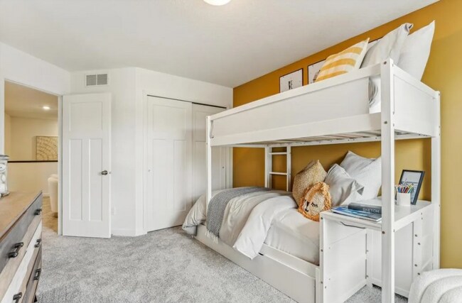 Building Photo - 5291 Long Pointe Pass