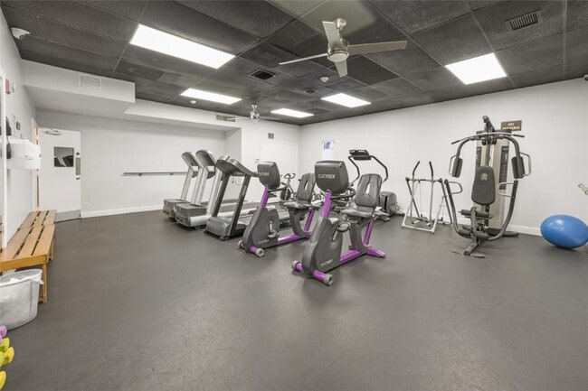 Building Photo - 301 Cambridge Rd