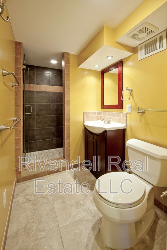 Building Photo - 1230 Havana St