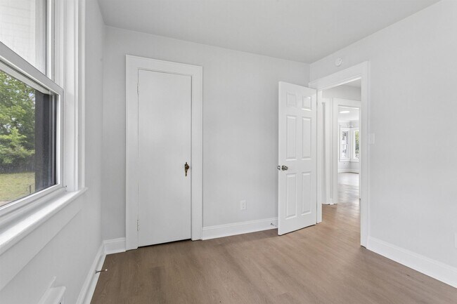 Building Photo - Single-Level 3 Bedroom Rental Near Downtown Hampton
