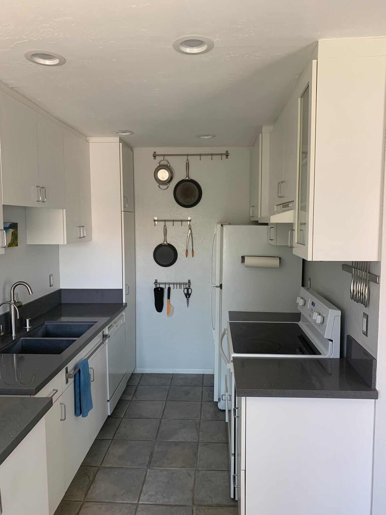 Kitchen - 4062 Georgia St