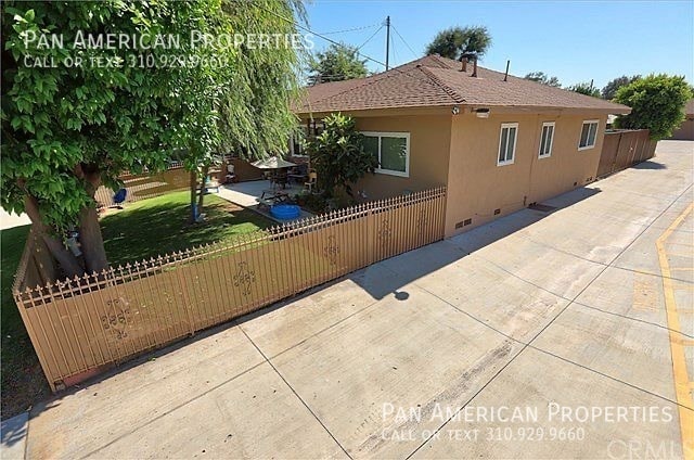 Building Photo - 1837 Mayflower Ave