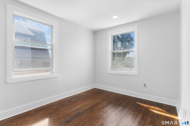Building Photo - 366 Remington St