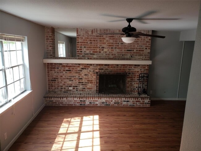 Building Photo - 2212 Lanier Dr