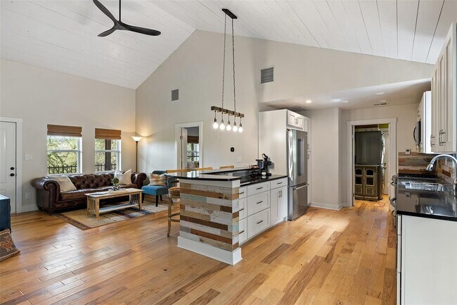 Building Photo - 5834 Fall Creek Rd