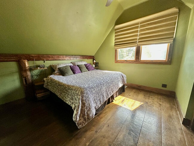 Building Photo - 107 Franklin St