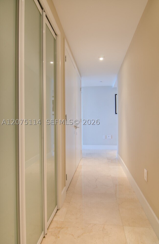 Building Photo - 17001 Collins Ave