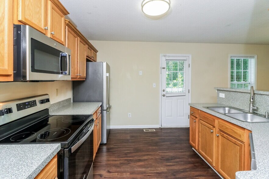 Building Photo - 4671 Tradewinds Ct