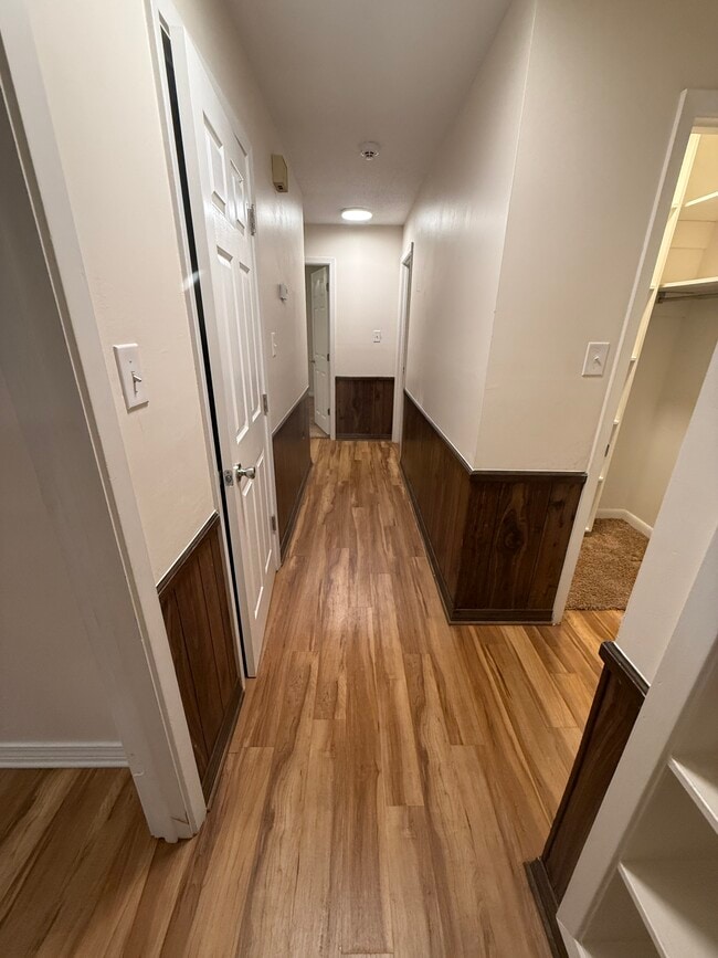 Building Photo - 216 Clower Ave