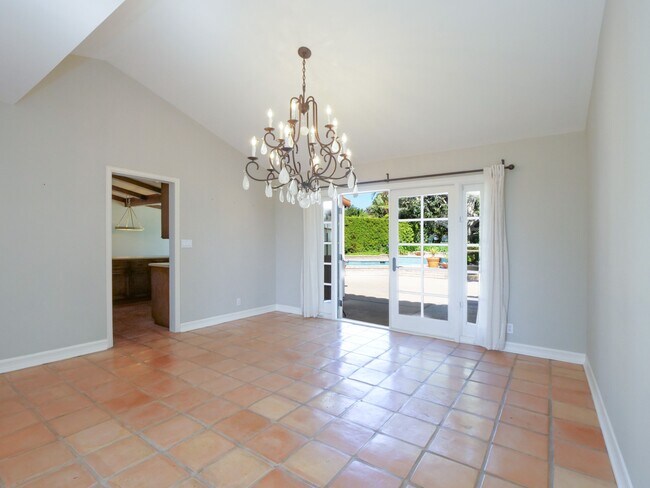 Building Photo - 1804 Paseo Del Mar