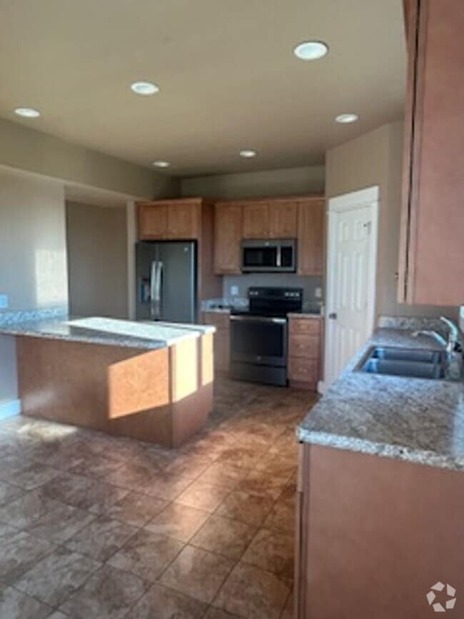 Building Photo - Rare Horse Property in Billings Heights – ...