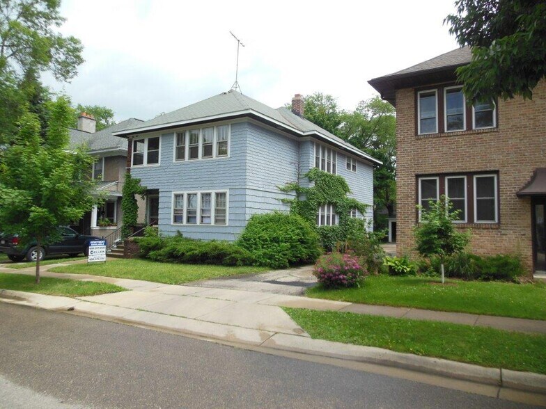 Building Photo - 419 Chamberlain Ave