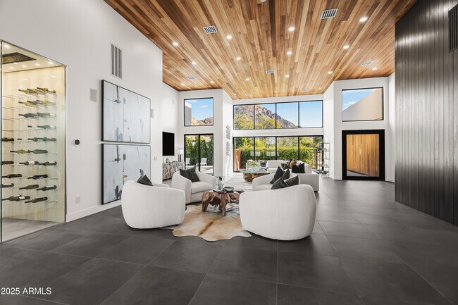 Building Photo - 5156 N 45th Pl