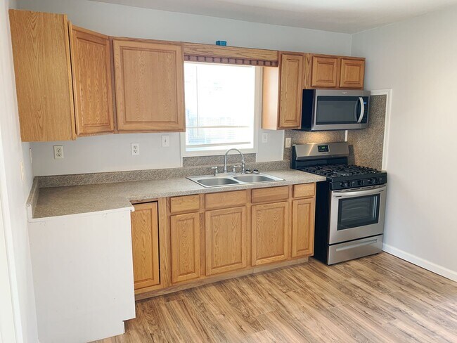 Building Photo - Move in Ready...346 Virginia Ave, Cottage Hills