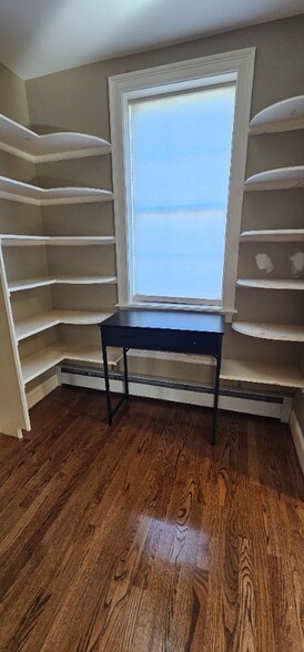 Building Photo - 33 Franklin St