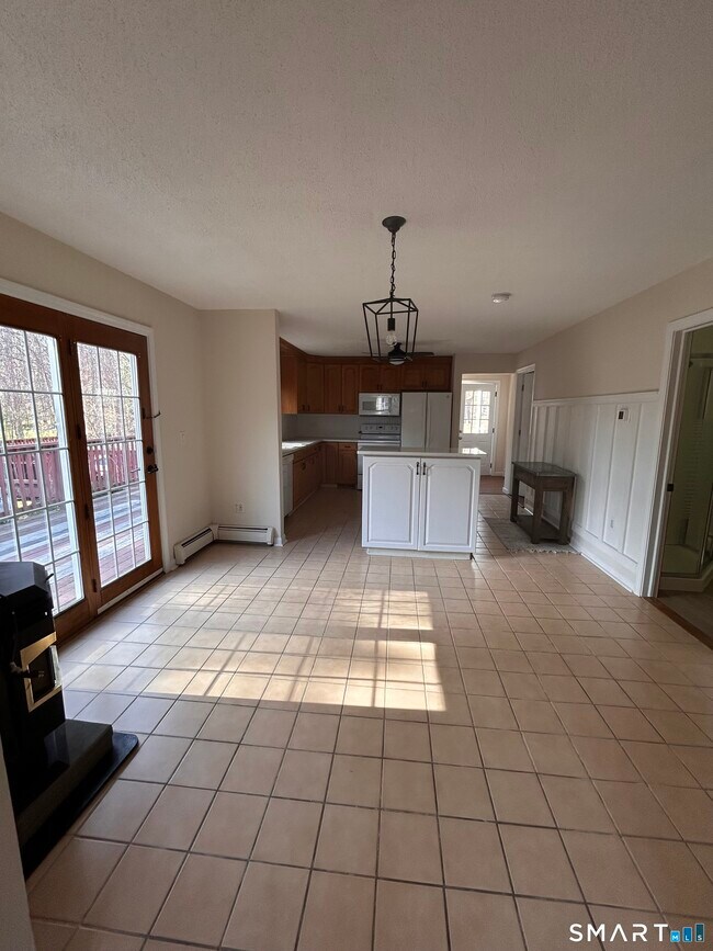 Building Photo - 2101 Scott Rd