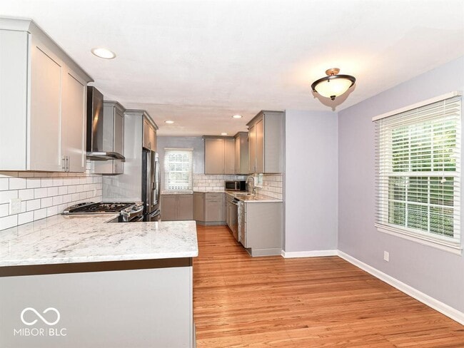 Building Photo - 2407 Baur Dr