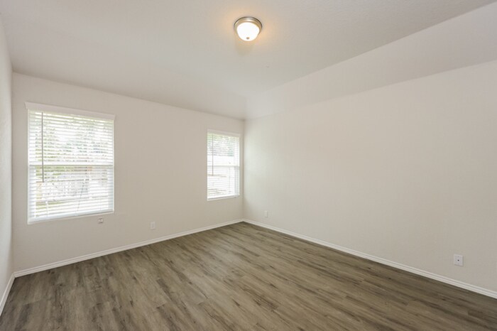 Building Photo - 9326 Somers Bend
