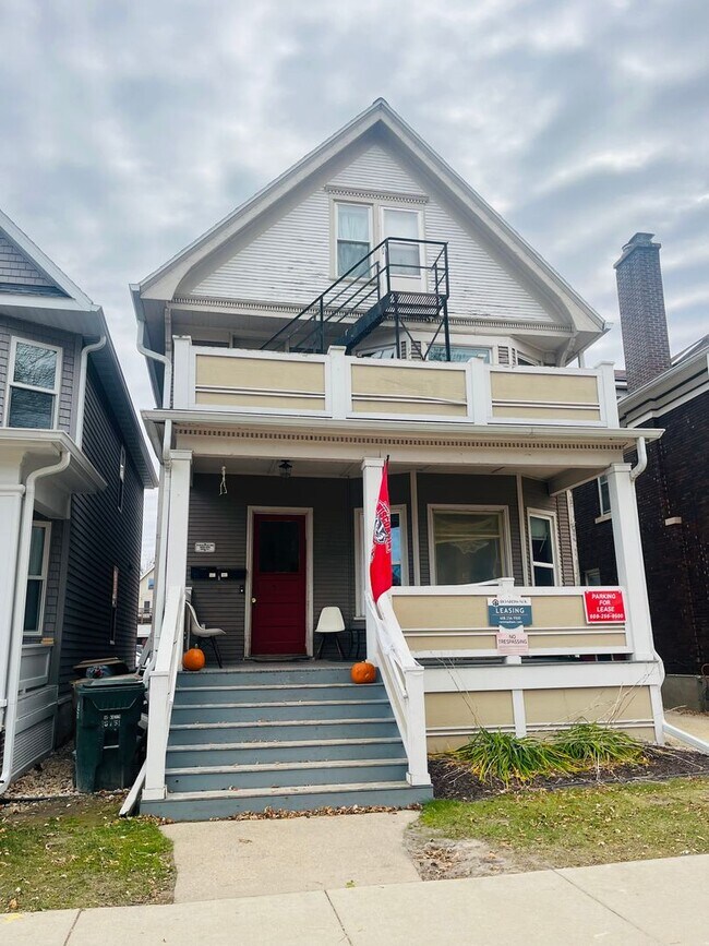 Primary Photo - Bassett &amp; Wash, LLC 511WW