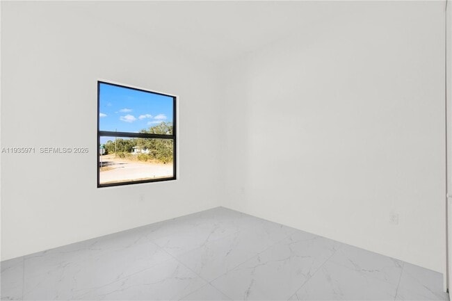 Building Photo - 66 Organ St