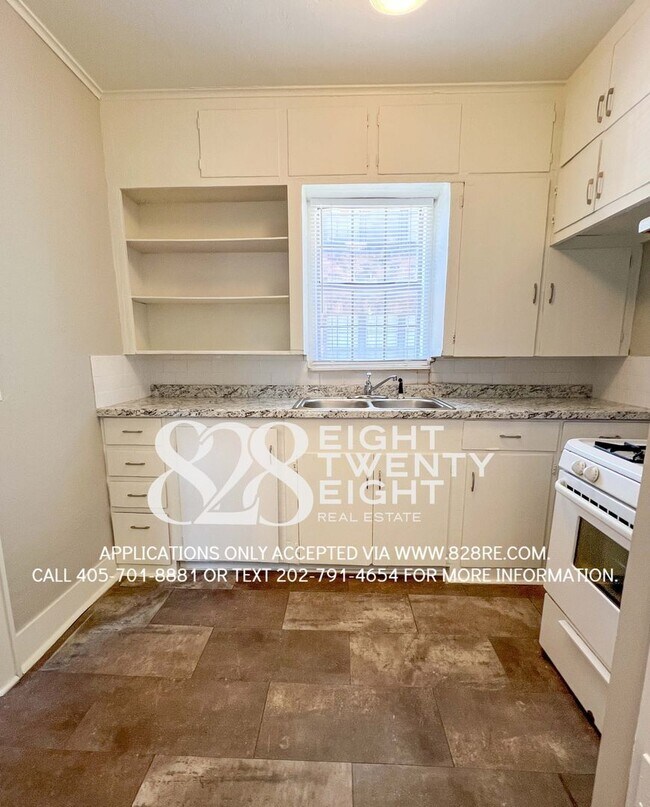 Building Photo - AVAILABLE NOW! CUTE 1st FLOOR 1 BED/1 BATH with BONUS ROOM IN NW OKC!