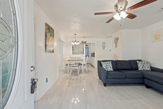 Building Photo - 1310 Harris Way