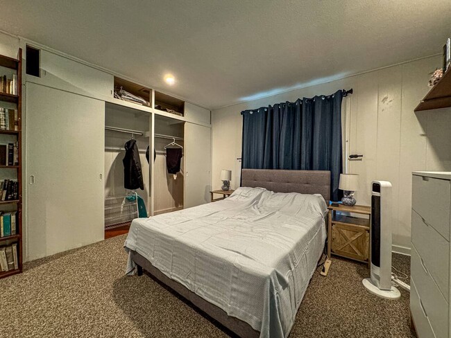 Building Photo - 3238 Alani Dr
