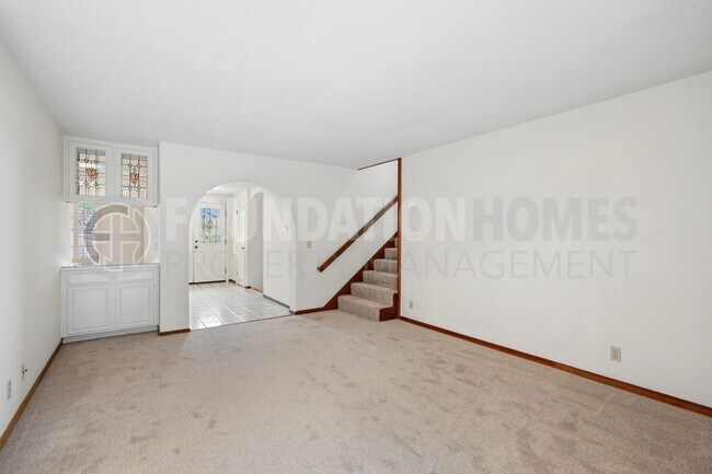 Building Photo - 27 Partridge Dr