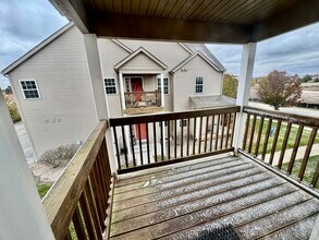 Building Photo - 651 Stonegate Dr