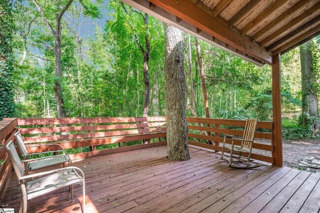 Building Photo - 16 Converse St