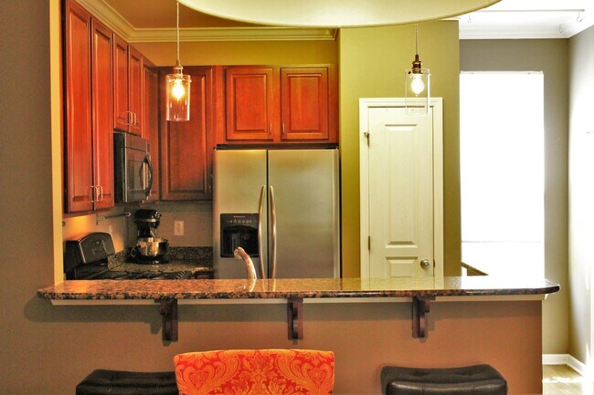 Building Photo - 1035 S Sycamore Green Pl
