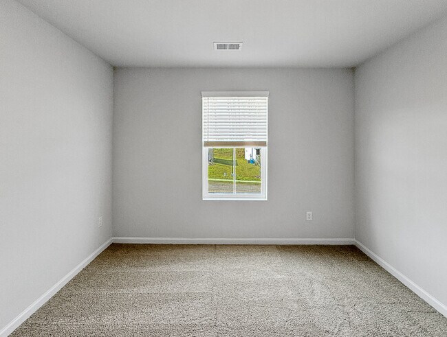 Building Photo - 617 Cayenne Wy