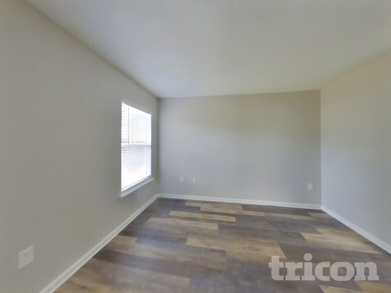 Building Photo - 76383 Timbercreek Blvd