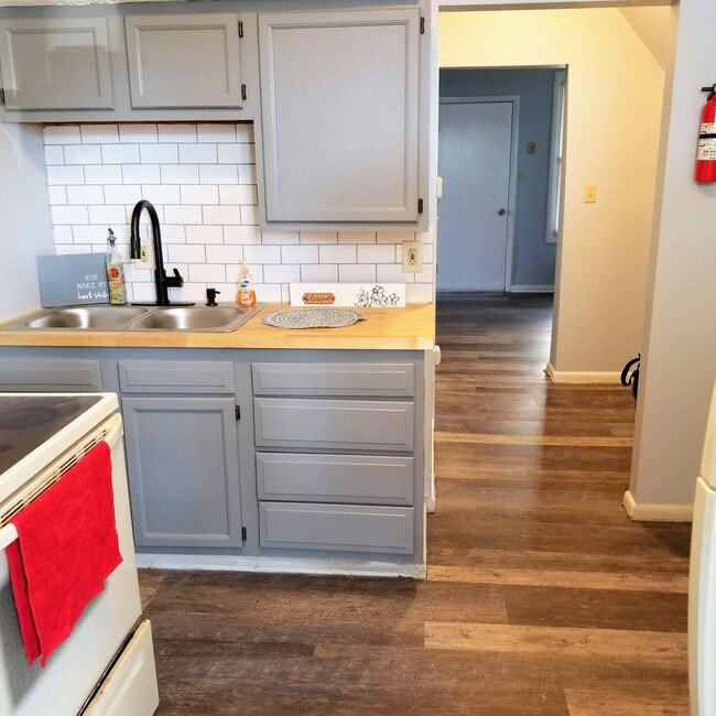Building Photo - Cozy Lancaster Apartment in Prime Location