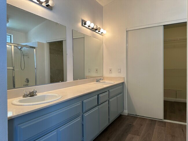 Building Photo - 14734 Santa Fe Trl