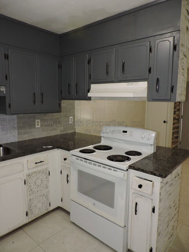 Building Photo - 1345 Jasma Ln